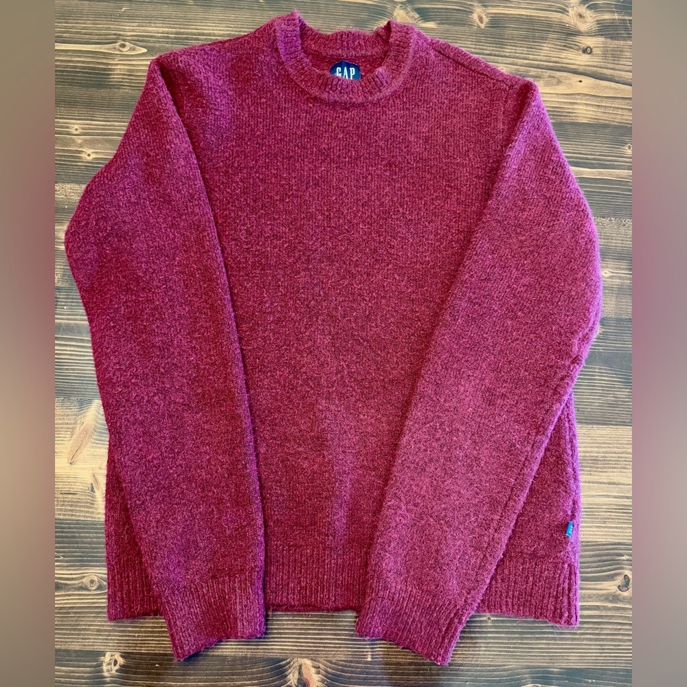 GAP Women’s Soft & Fuzzy ‎ Burgundy Crewneck Sweater Size S